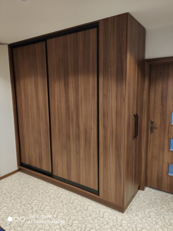 Vestavěné skříně